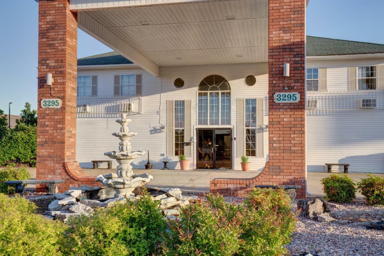 Howard Johnson By Wyndham Branson Theatre District Bagian luar foto