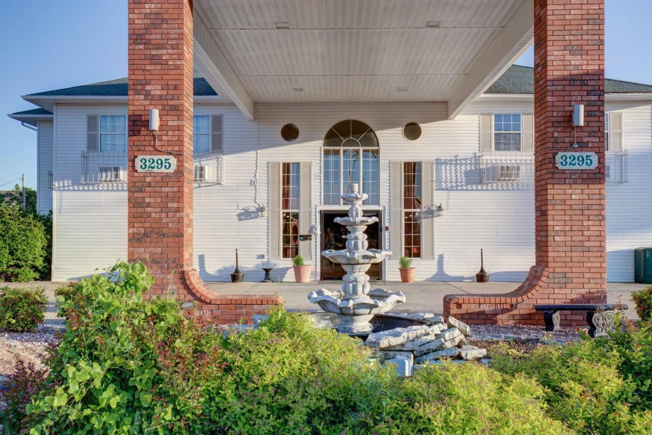 Howard Johnson By Wyndham Branson Theatre District Bagian luar foto