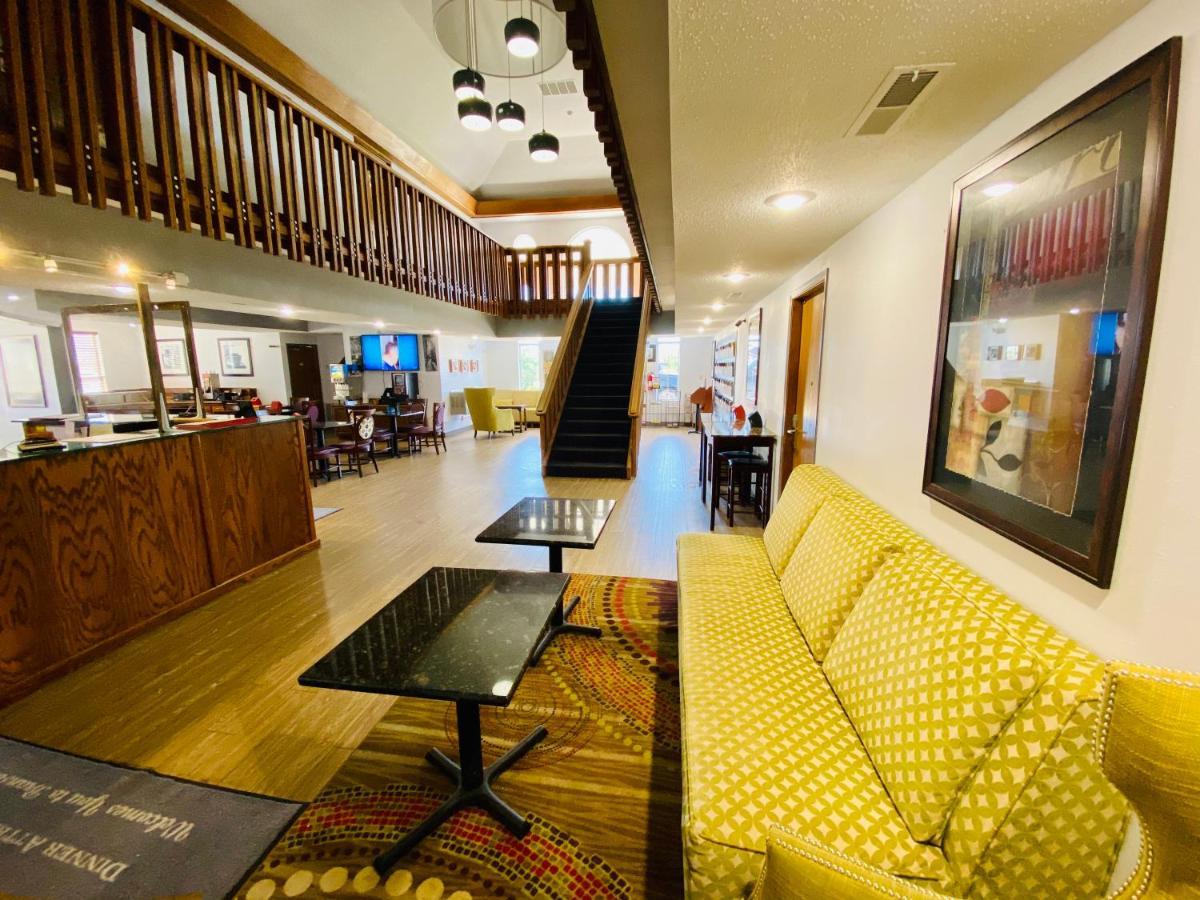 Howard Johnson By Wyndham Branson Theatre District Bagian luar foto